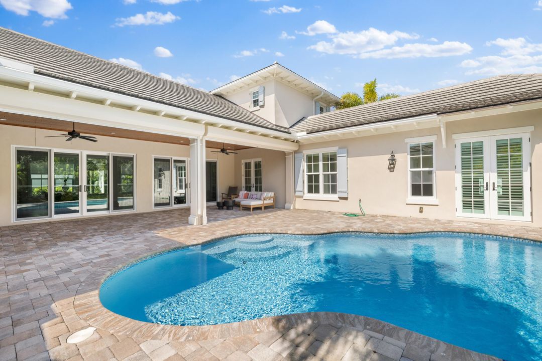 For Sale: $2,450,000 (4 beds, 4 baths, 3532 Square Feet)