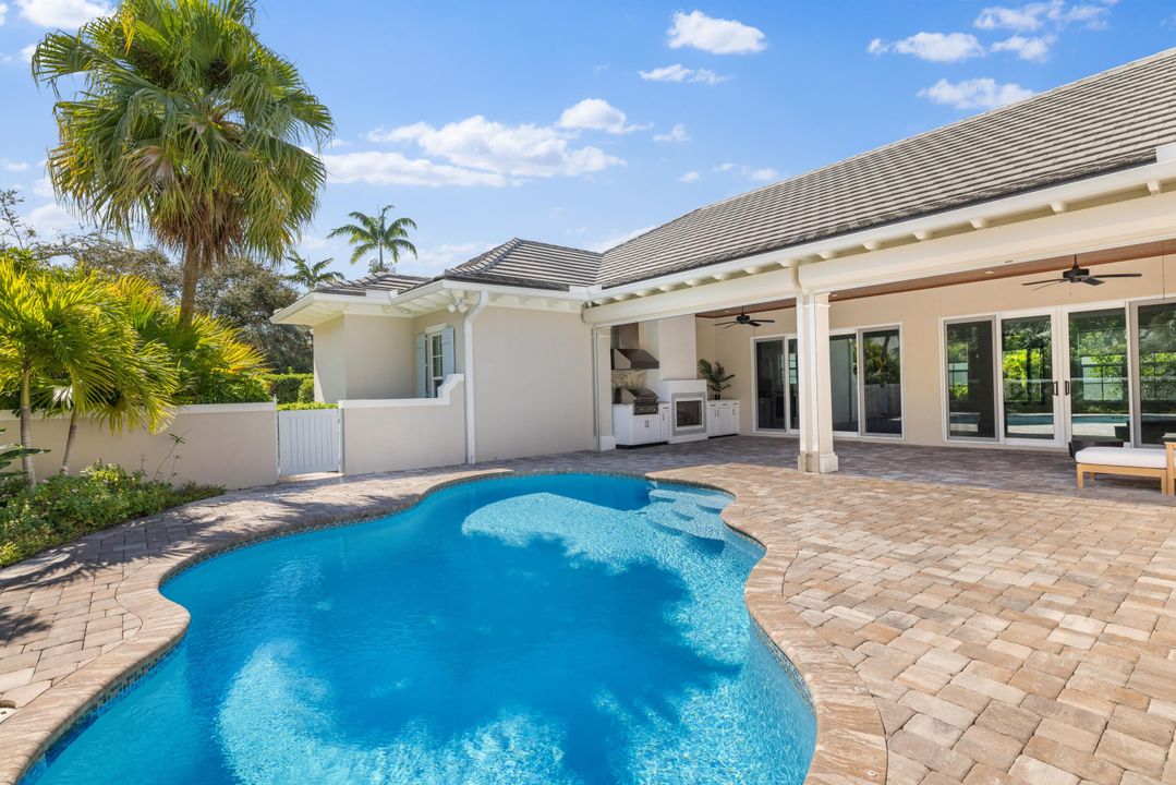 For Sale: $2,450,000 (4 beds, 4 baths, 3532 Square Feet)