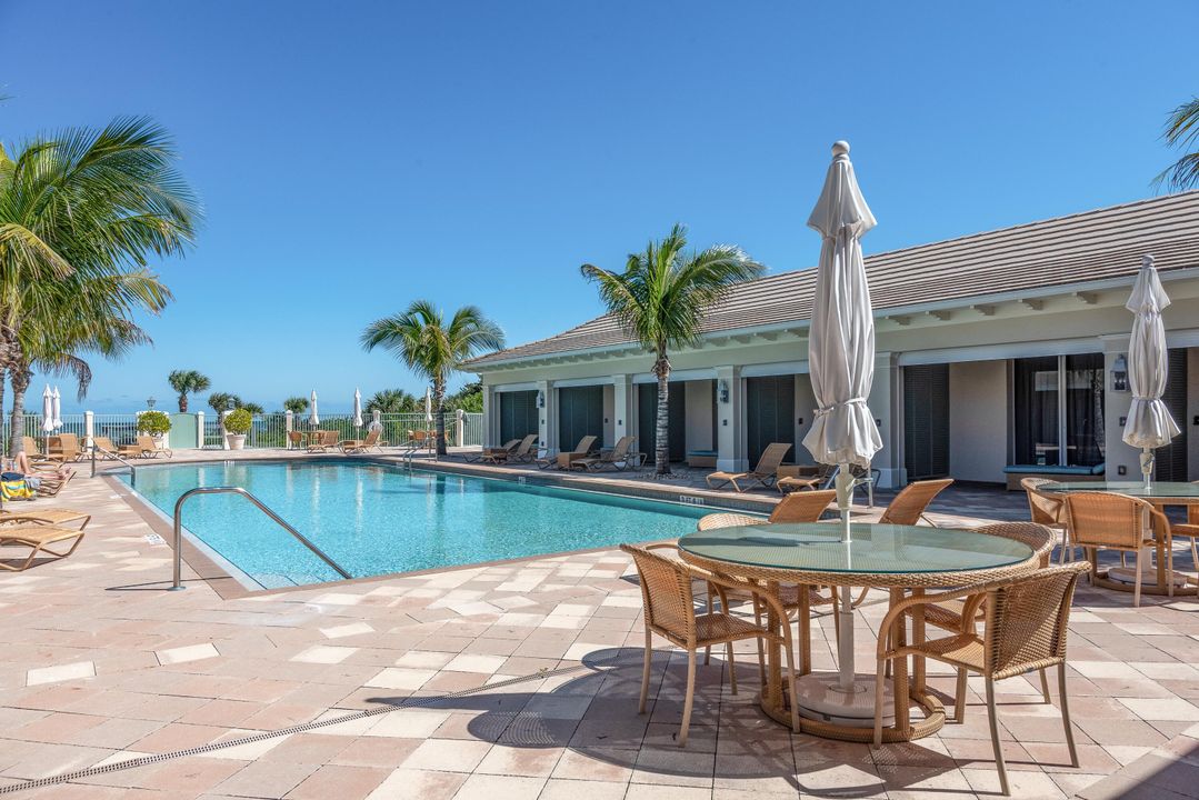 For Sale: $2,450,000 (4 beds, 4 baths, 3532 Square Feet)