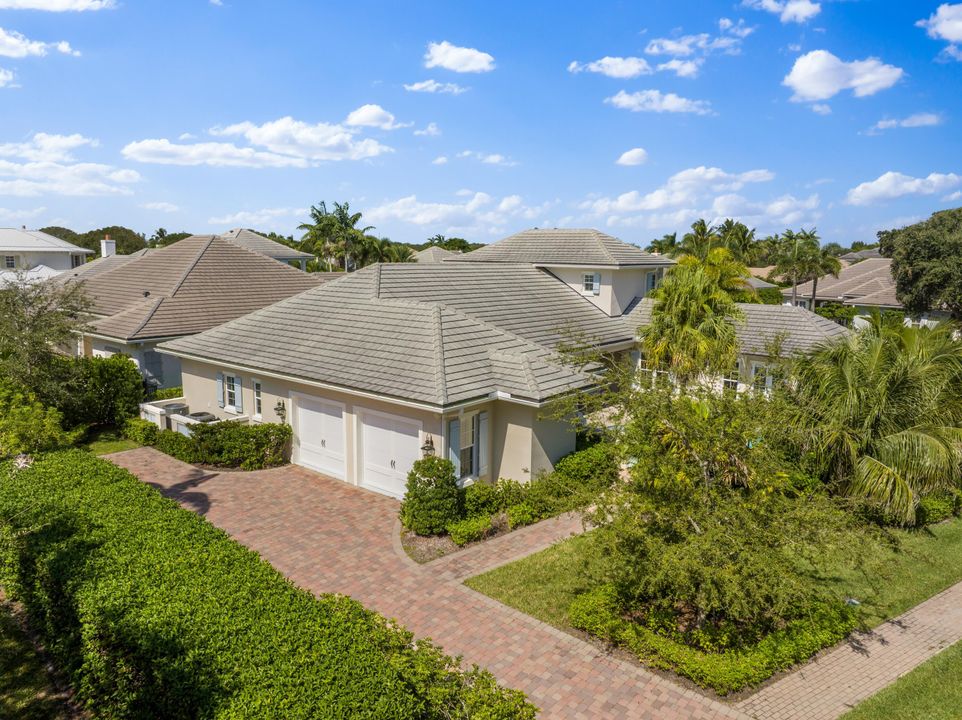 For Sale: $2,450,000 (4 beds, 4 baths, 3532 Square Feet)