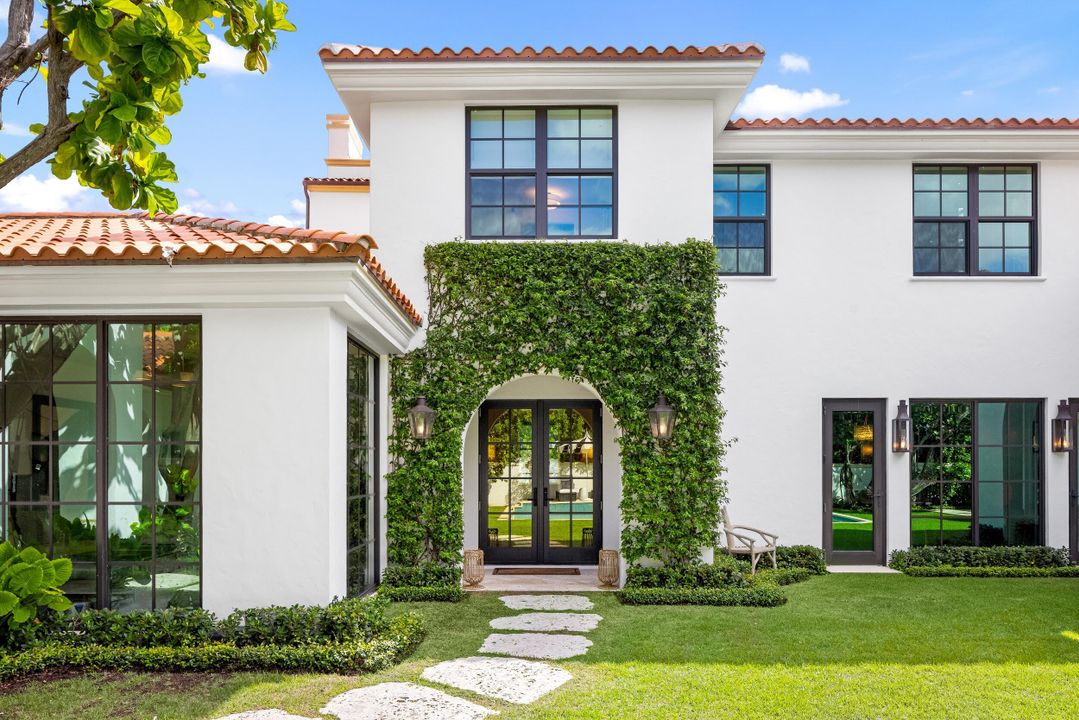 For Sale: $24,900,000 (6 beds, 7 baths, 5467 Square Feet)