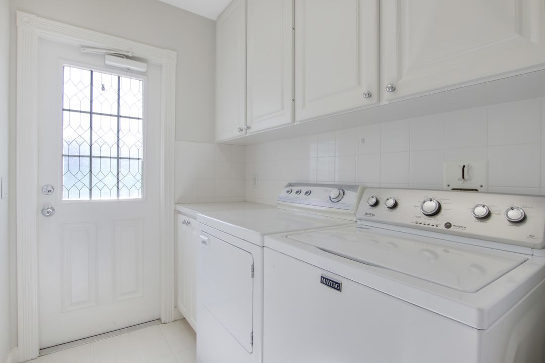 For Sale: $524,900 (3 beds, 2 baths, 1670 Square Feet)