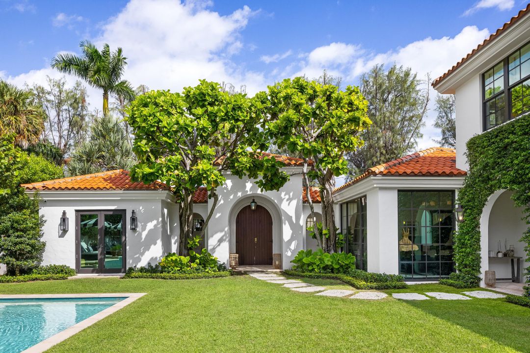 For Sale: $24,900,000 (6 beds, 7 baths, 5467 Square Feet)