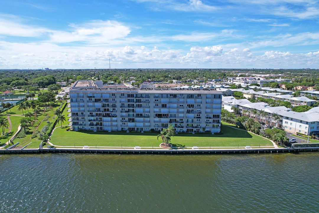 待售: $425,000 (2 贝兹, 2 浴室, 1440 平方英尺)