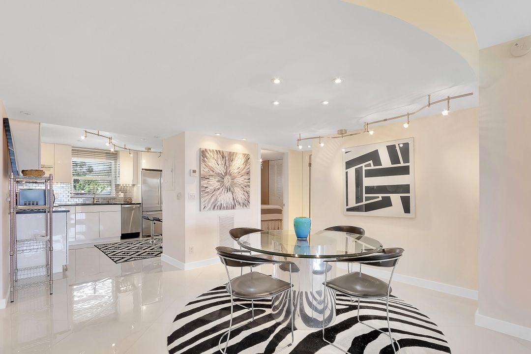 待售: $425,000 (2 贝兹, 2 浴室, 1440 平方英尺)