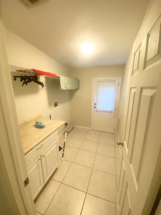 For Sale: $149,000 (3 beds, 2 baths, 1724 Square Feet)