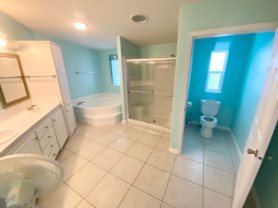 For Sale: $149,000 (3 beds, 2 baths, 1724 Square Feet)