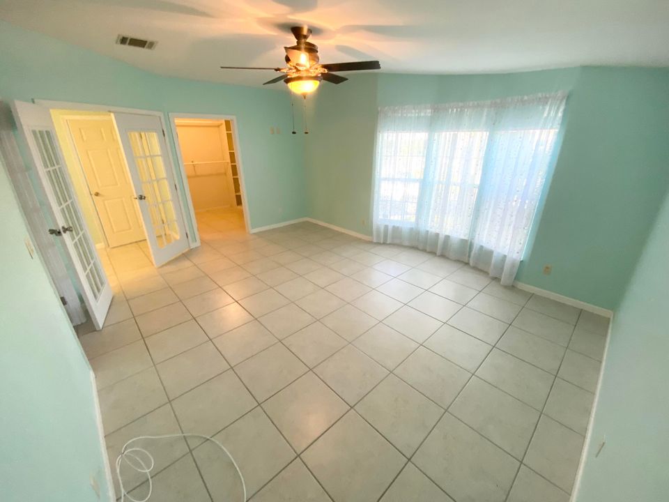 For Sale: $149,000 (3 beds, 2 baths, 1724 Square Feet)
