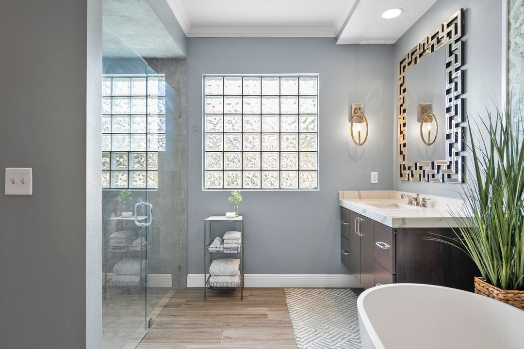 Activo con contrato: $680,000 (4 camas, 3 baños, 2814 Pies cuadrados)