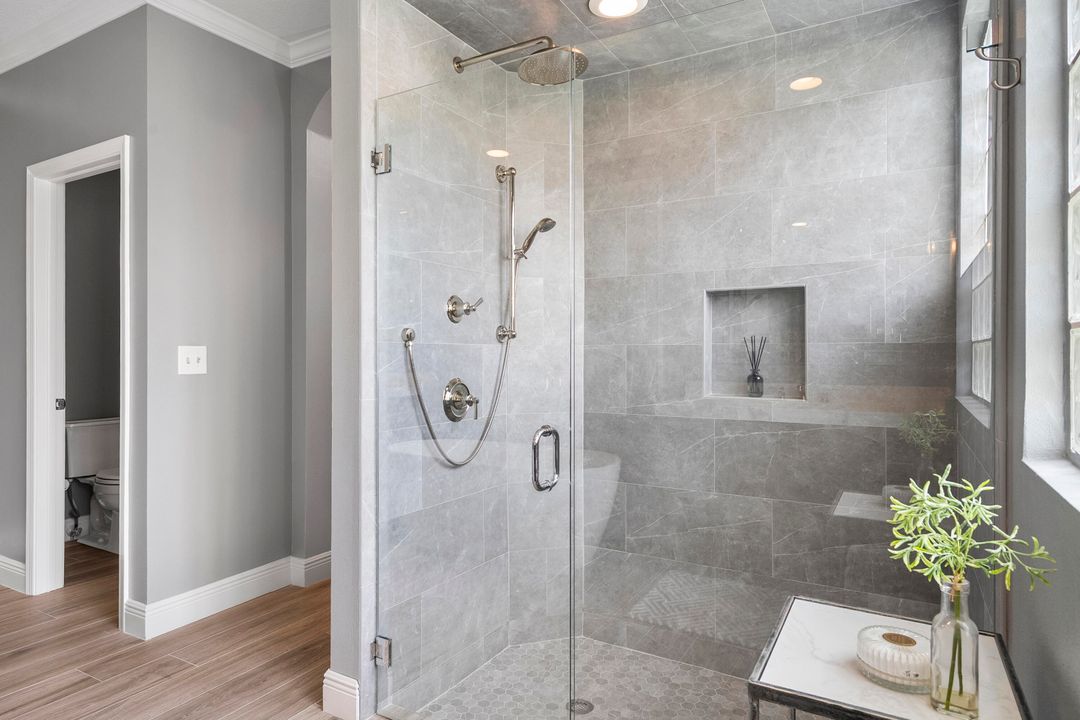 Activo con contrato: $680,000 (4 camas, 3 baños, 2814 Pies cuadrados)