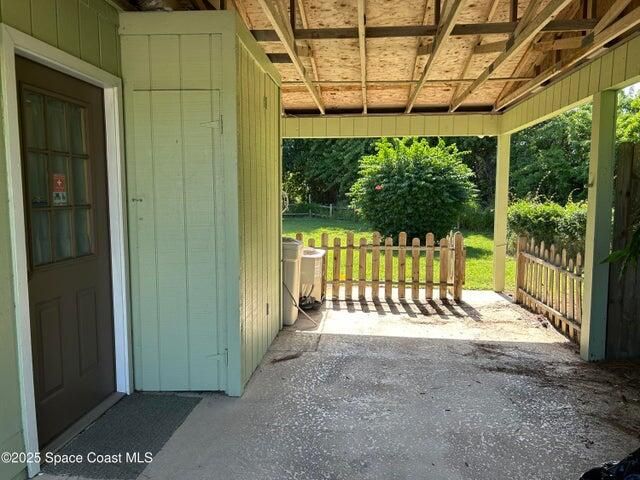 На продажу: $300,000 (2 спален, 2 ванн, 1253 Квадратных фут)