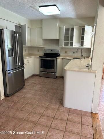 На продажу: $300,000 (2 спален, 2 ванн, 1253 Квадратных фут)