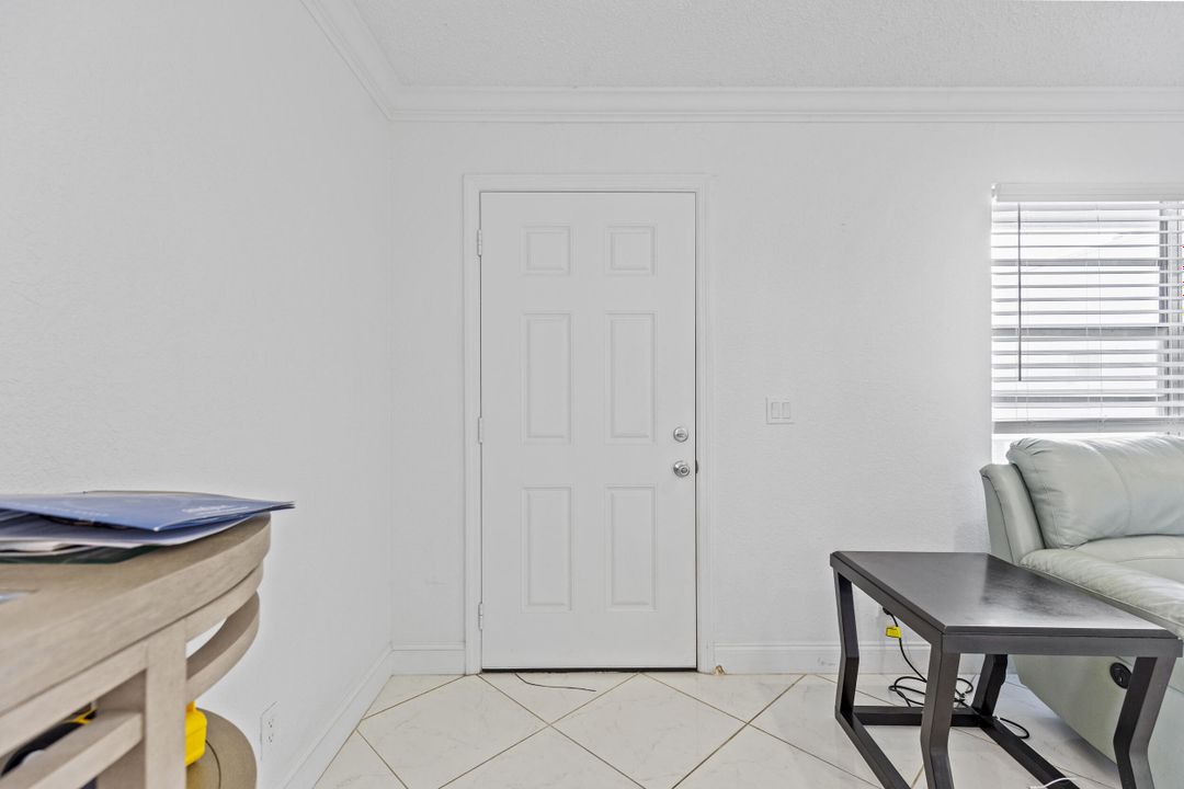 Active With Contract: $69,999 (1 beds, 1 baths, 760 Square Feet)