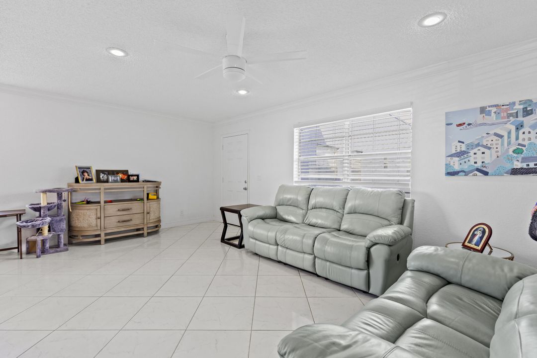 Active With Contract: $69,999 (1 beds, 1 baths, 760 Square Feet)