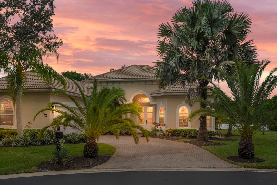 Activo con contrato: $680,000 (4 camas, 3 baños, 2814 Pies cuadrados)