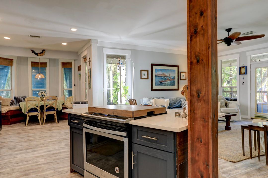 For Sale: $699,000 (3 beds, 2 baths, 1299 Square Feet)