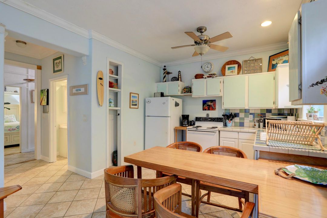 For Sale: $699,000 (3 beds, 2 baths, 1299 Square Feet)