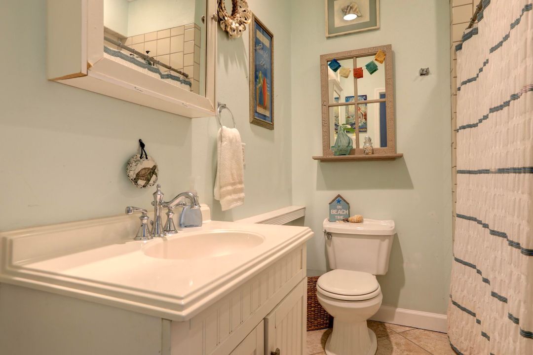 For Sale: $699,000 (3 beds, 2 baths, 1299 Square Feet)