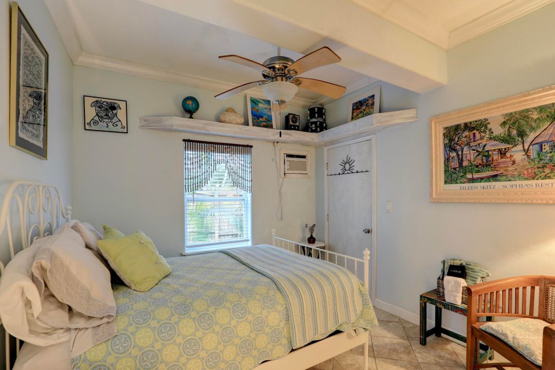 For Sale: $699,000 (3 beds, 2 baths, 1299 Square Feet)