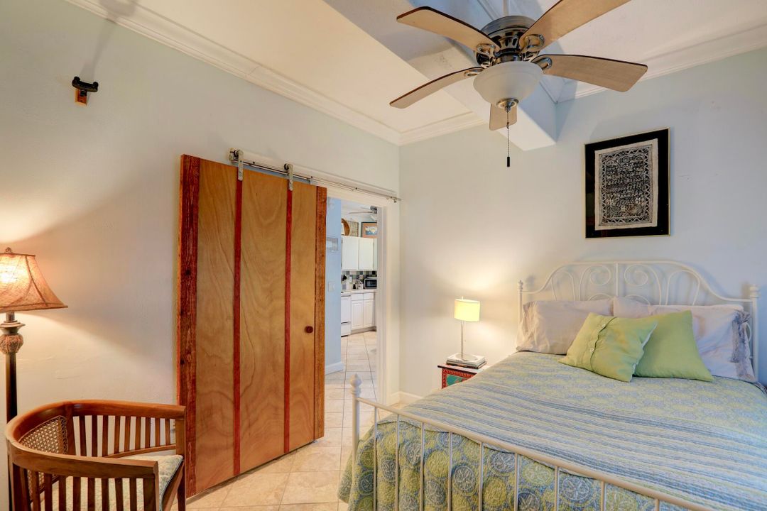 For Sale: $699,000 (3 beds, 2 baths, 1299 Square Feet)