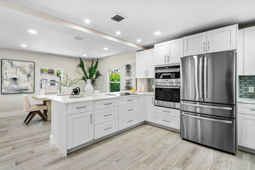 На продажу: $1,150,000 (3 спален, 2 ванн, 1304 Квадратных фут)