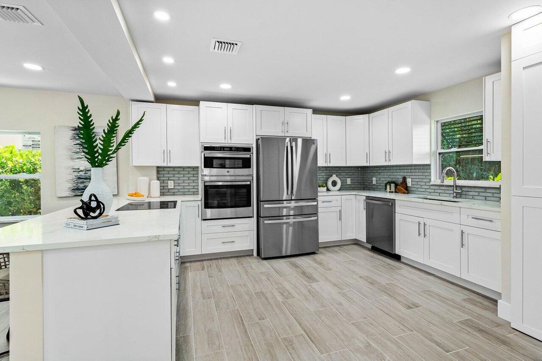 На продажу: $1,150,000 (3 спален, 2 ванн, 1304 Квадратных фут)