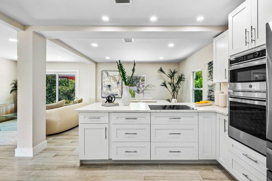 На продажу: $1,150,000 (3 спален, 2 ванн, 1304 Квадратных фут)