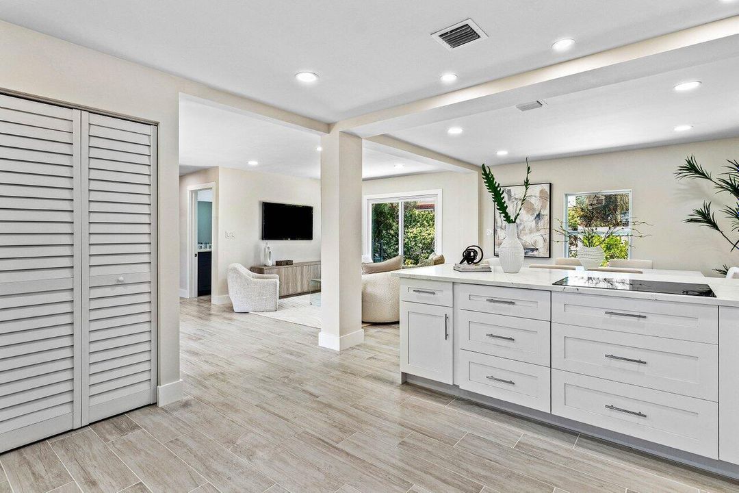 На продажу: $1,150,000 (3 спален, 2 ванн, 1304 Квадратных фут)