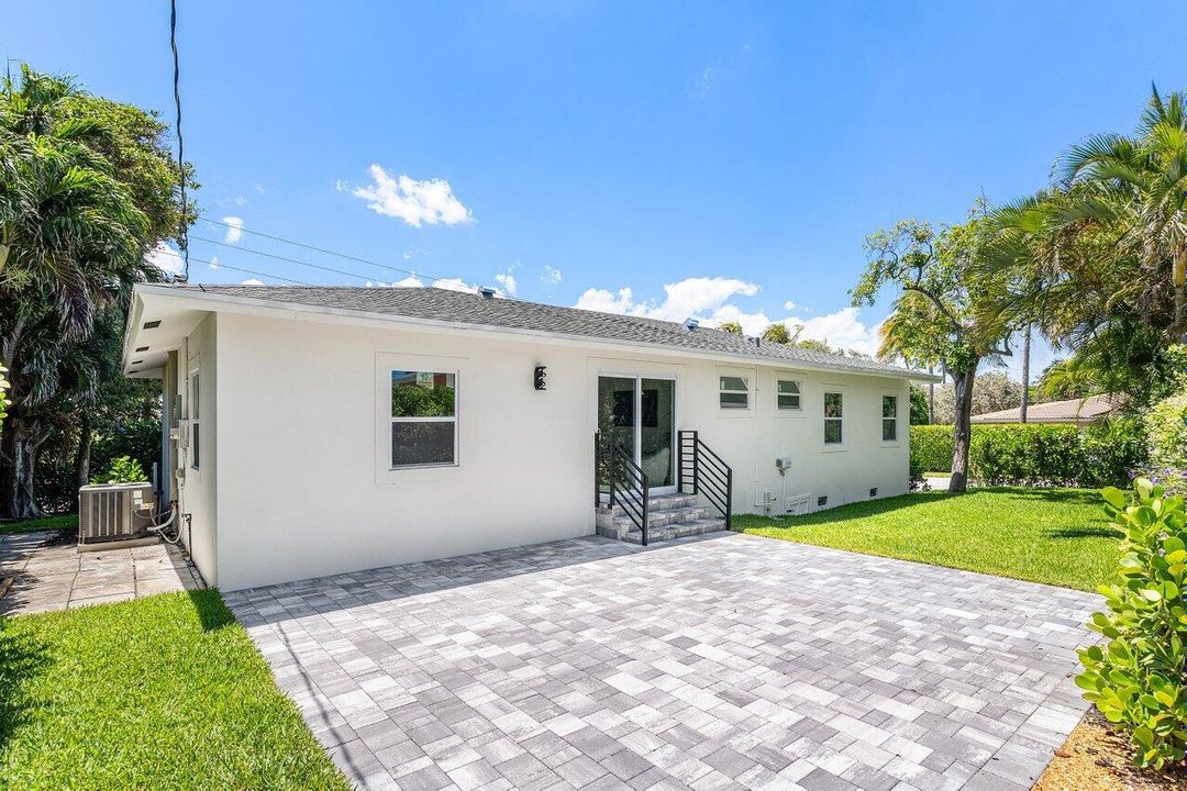 На продажу: $1,150,000 (3 спален, 2 ванн, 1304 Квадратных фут)