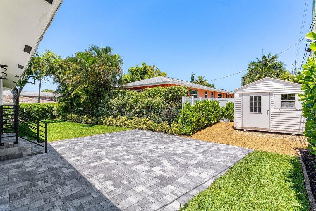 На продажу: $1,150,000 (3 спален, 2 ванн, 1304 Квадратных фут)