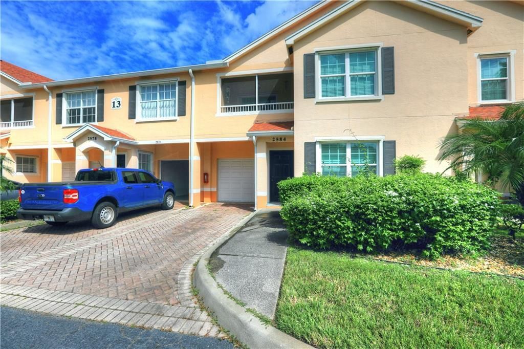 For Sale: $170,000 (1 beds, 1 baths, 825 Square Feet)