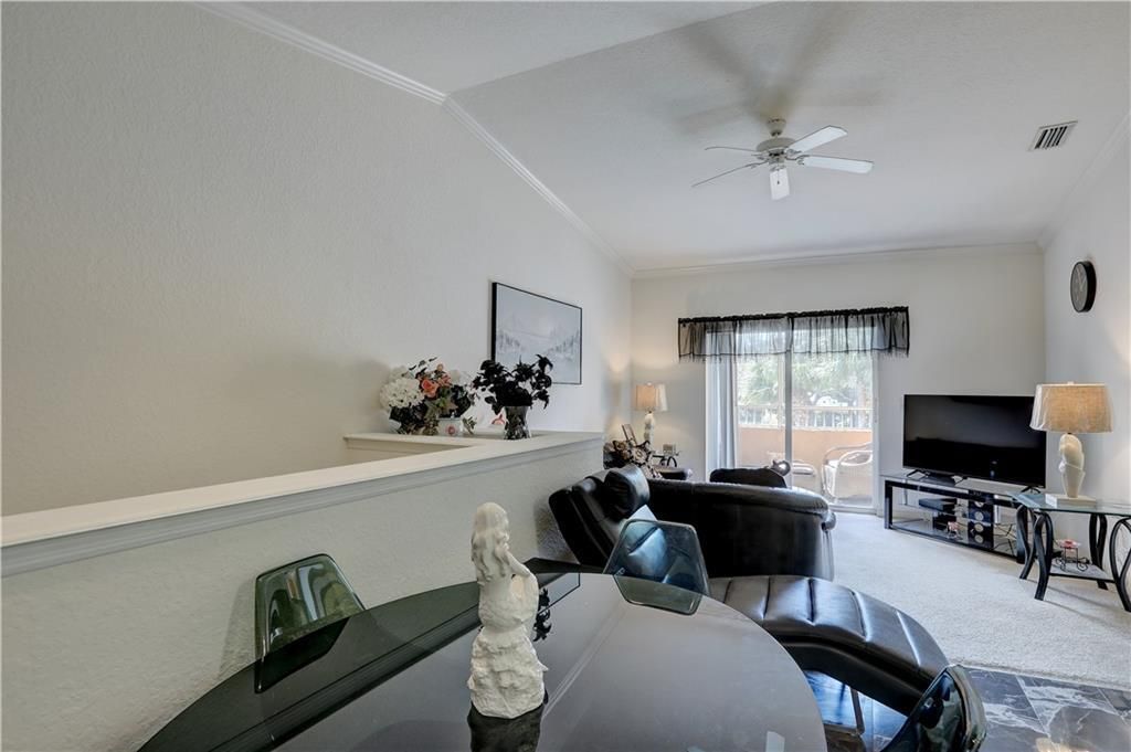 For Sale: $170,000 (1 beds, 1 baths, 825 Square Feet)