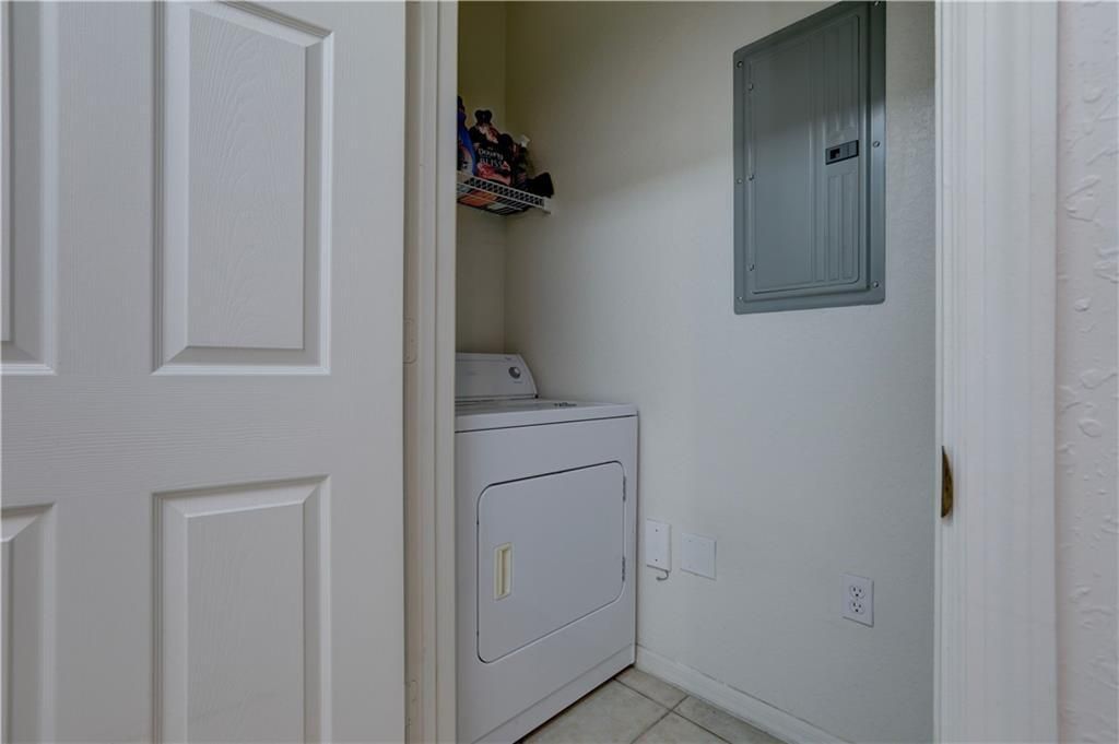 For Sale: $170,000 (1 beds, 1 baths, 825 Square Feet)
