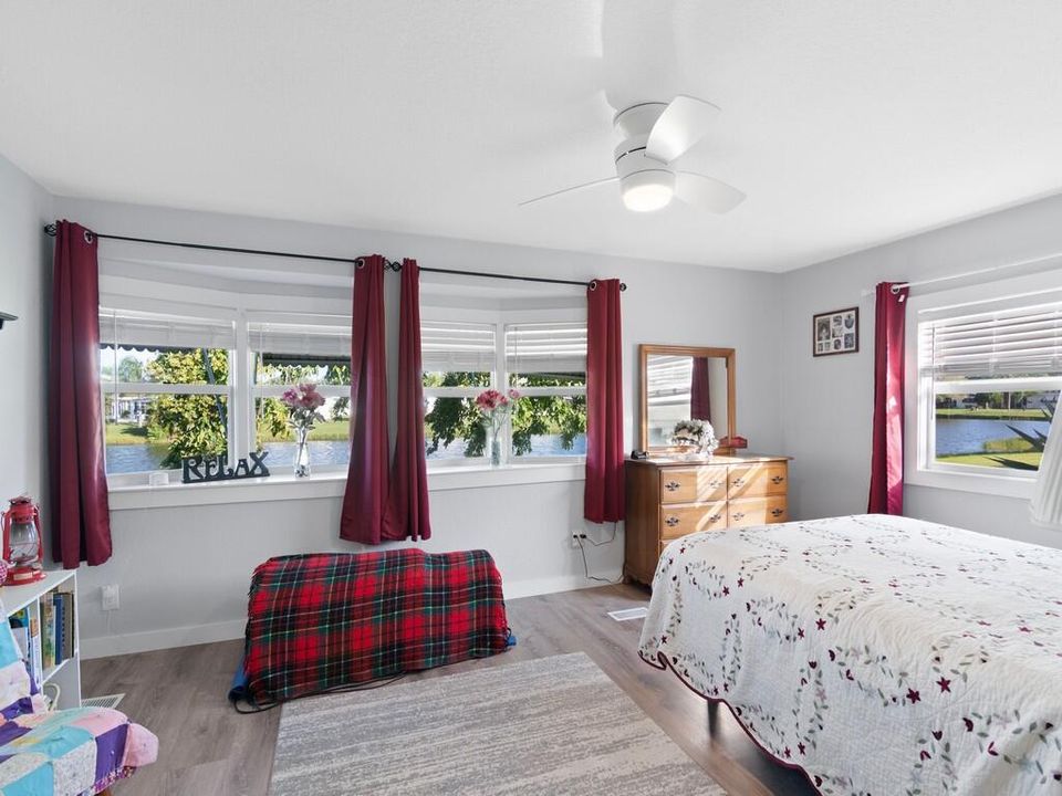 For Sale: $159,900 (2 beds, 2 baths, 1750 Square Feet)