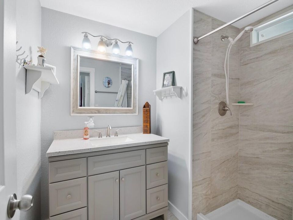 For Sale: $159,900 (2 beds, 2 baths, 1750 Square Feet)