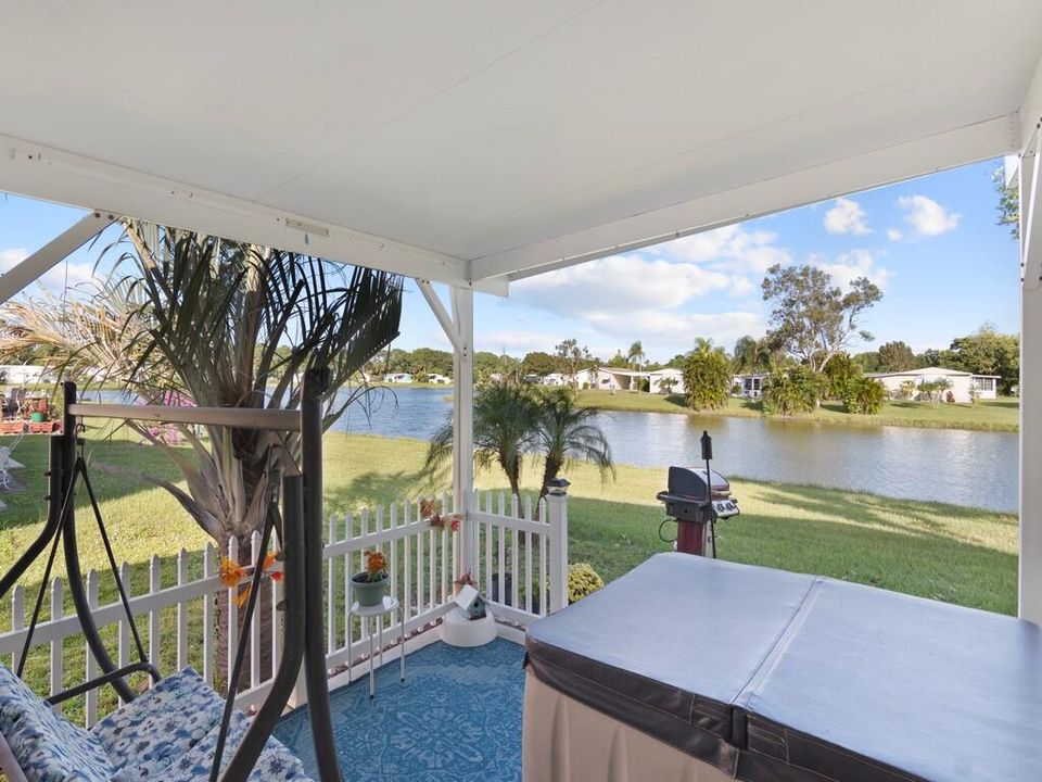 For Sale: $159,900 (2 beds, 2 baths, 1750 Square Feet)