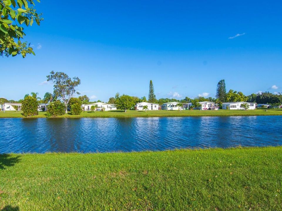 For Sale: $159,900 (2 beds, 2 baths, 1750 Square Feet)