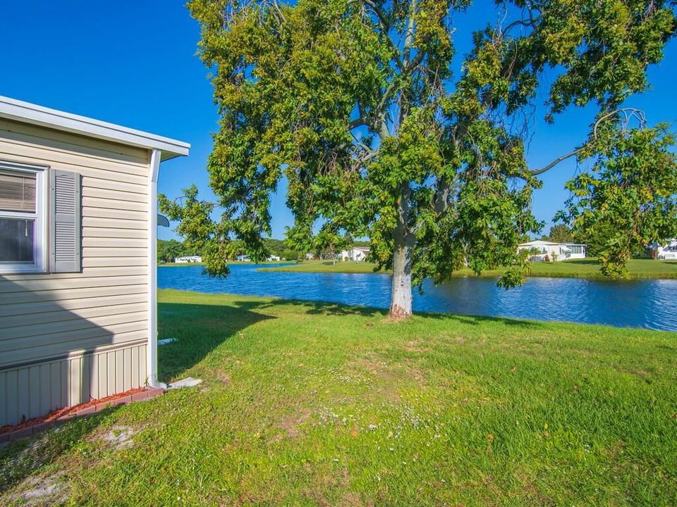 For Sale: $159,900 (2 beds, 2 baths, 1750 Square Feet)