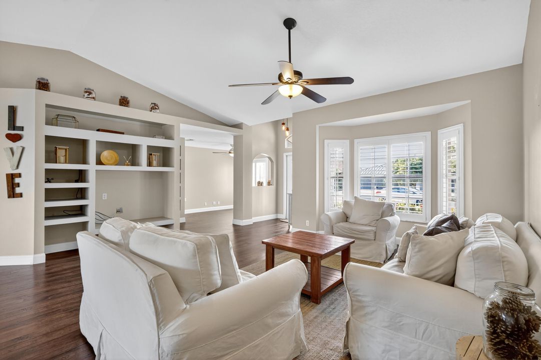 Activo con contrato: $3,750 (3 camas, 2 baños, 1858 Pies cuadrados)