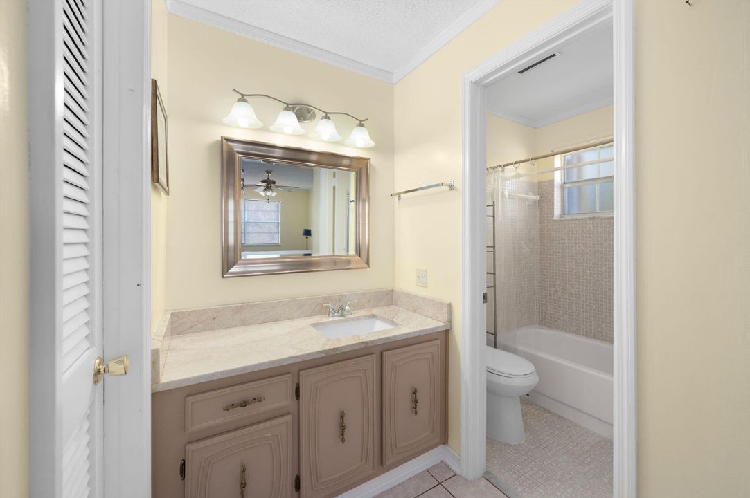 For Sale: $130,000 (2 beds, 2 baths, 1284 Square Feet)