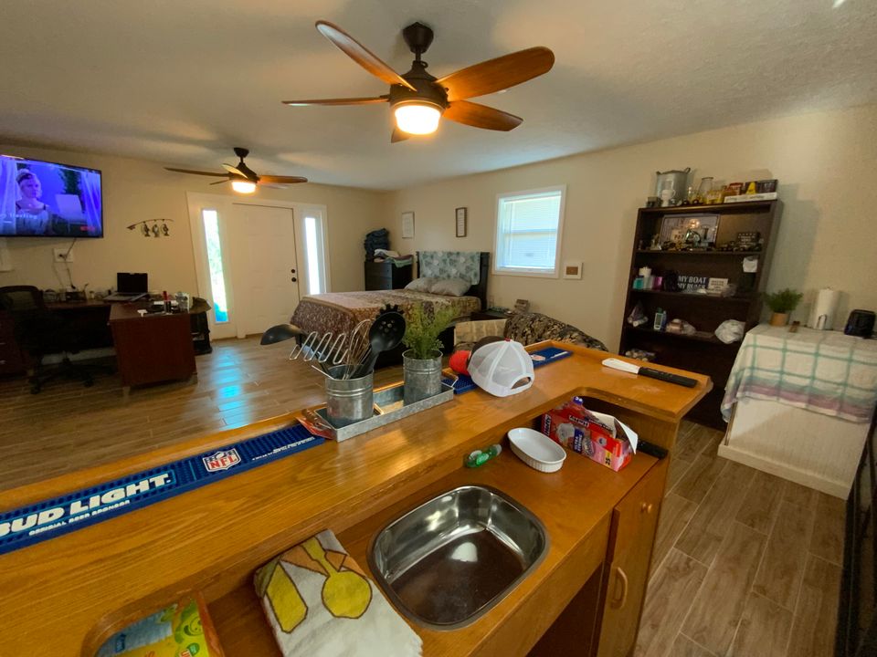 На продажу: $399,900 (3 спален, 2 ванн, 1224 Квадратных фут)