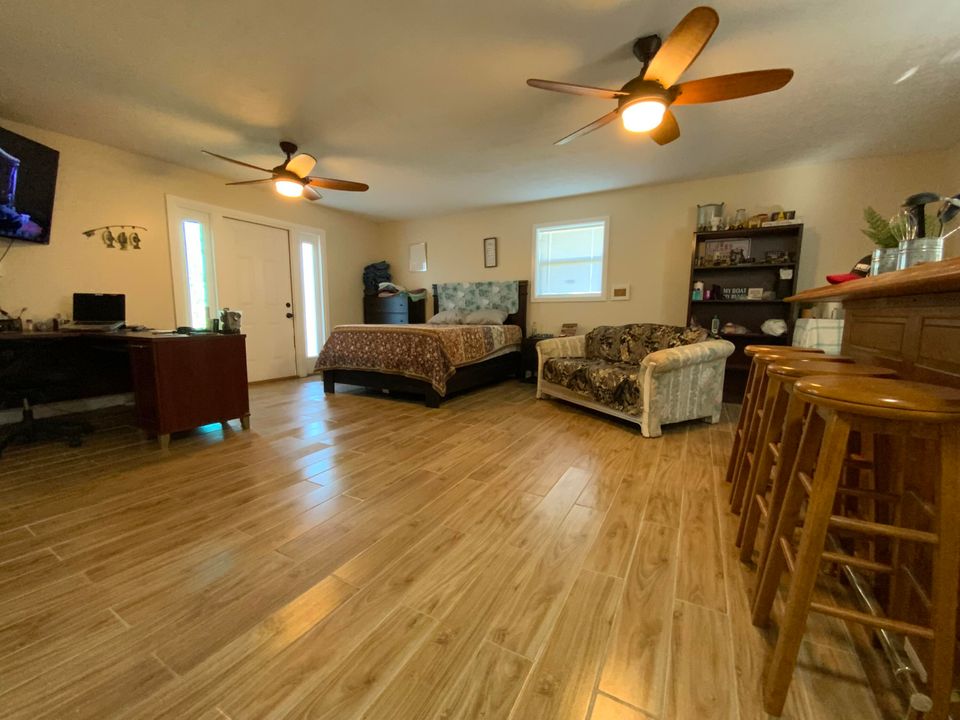 На продажу: $399,900 (3 спален, 2 ванн, 1224 Квадратных фут)