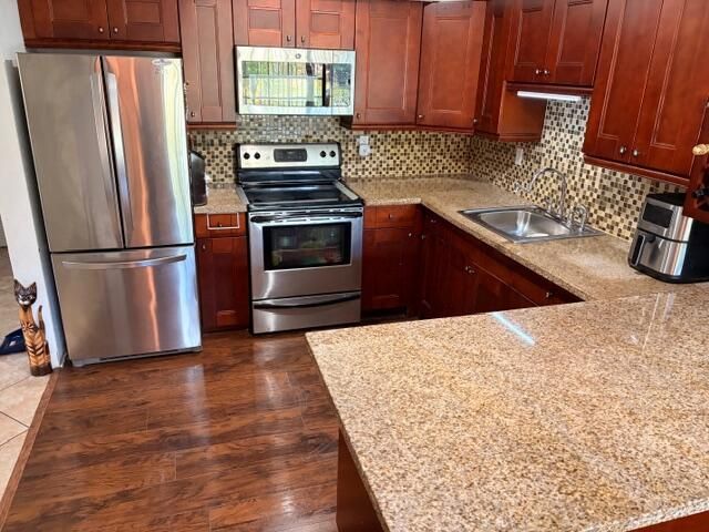 For Sale: $625,000 (3 beds, 2 baths, 1301 Square Feet)