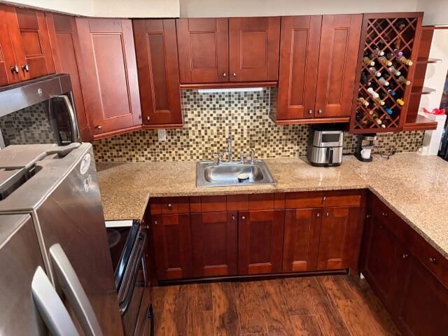 For Sale: $625,000 (3 beds, 2 baths, 1301 Square Feet)