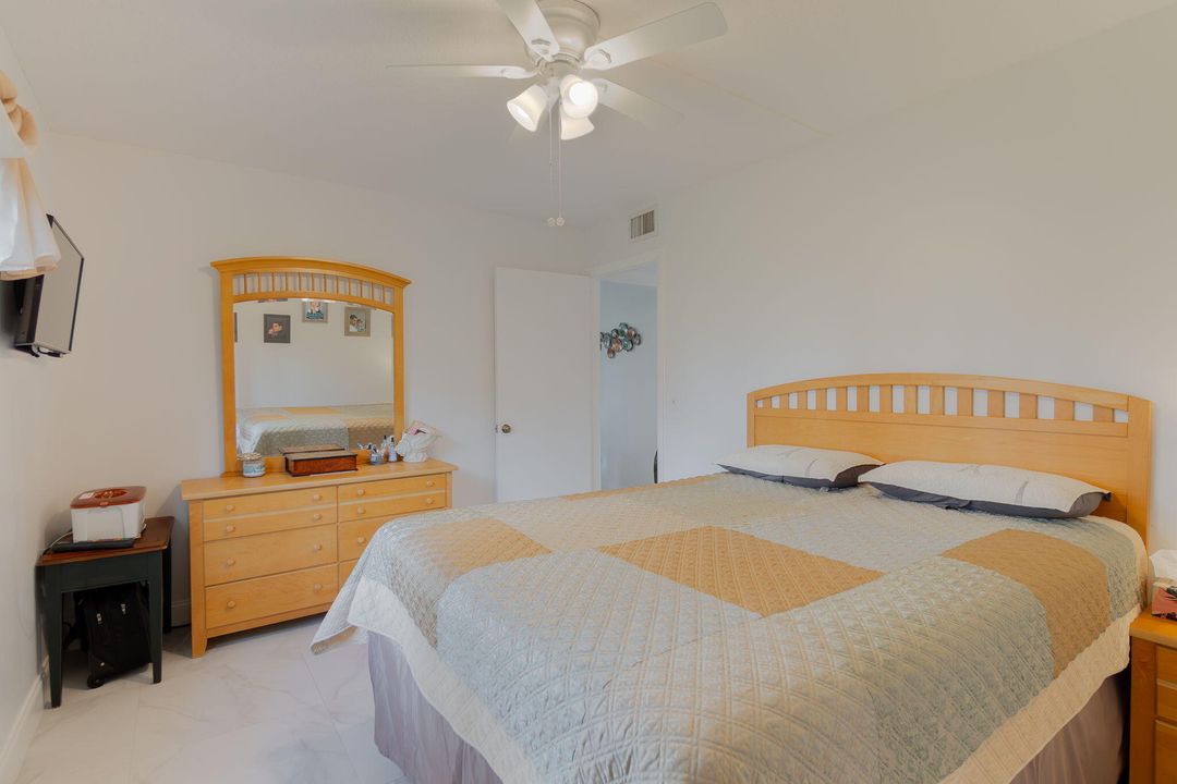 For Sale: $170,000 (2 beds, 1 baths, 937 Square Feet)