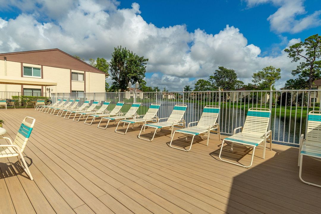 For Sale: $170,000 (2 beds, 1 baths, 937 Square Feet)