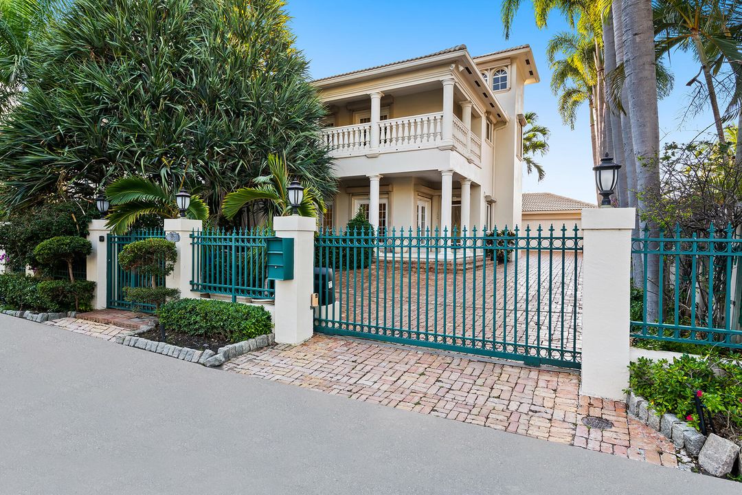 For Rent: $14,000 (3 beds, 3 baths, 3066 Square Feet)