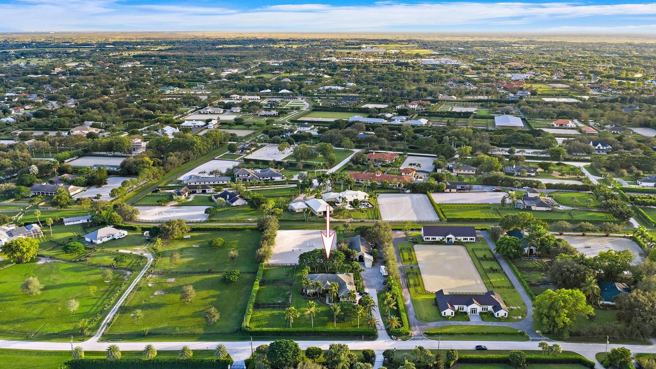 Под контрактом: $2,900,000 (5 спален, 4 ванн, 3264 Квадратных фут)