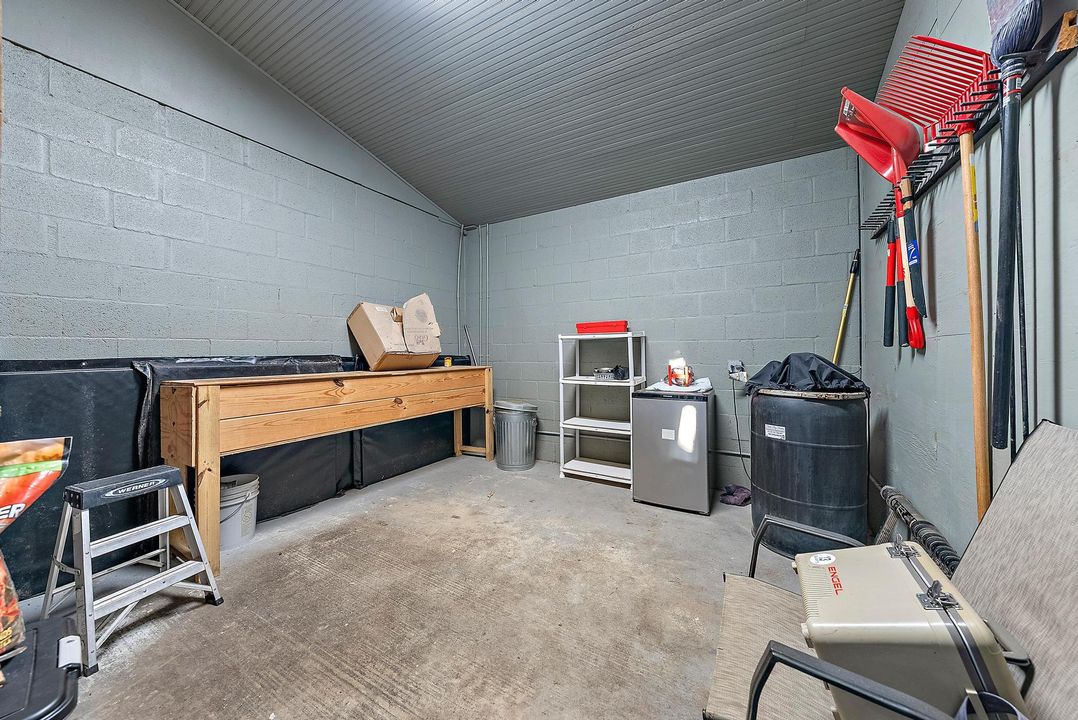 Под контрактом: $2,900,000 (5 спален, 4 ванн, 3264 Квадратных фут)