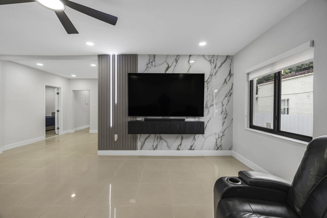 待售: $1,175,000 (3 贝兹, 2 浴室, 1711 平方英尺)